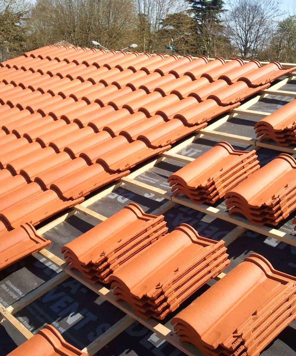 Chantier de réparation de toiture en Charente